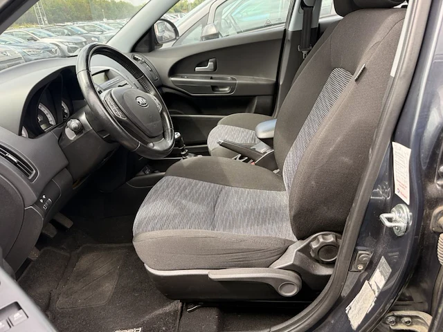 Kia ceed, 2009 - afbeelding 24 van  26