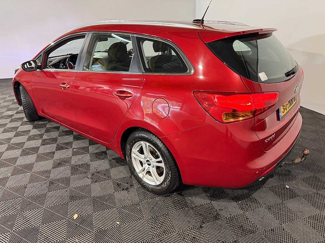 Kia cee'd sportswagon 1.6 crdi plus pack, 34-znh-6 - afbeelding 8 van  15