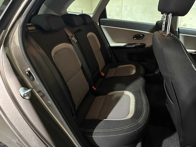 Kia cee'd sportswagon 1.6 gdi businessline 135pk 2014, 5-trk-97 - afbeelding 51 van  66