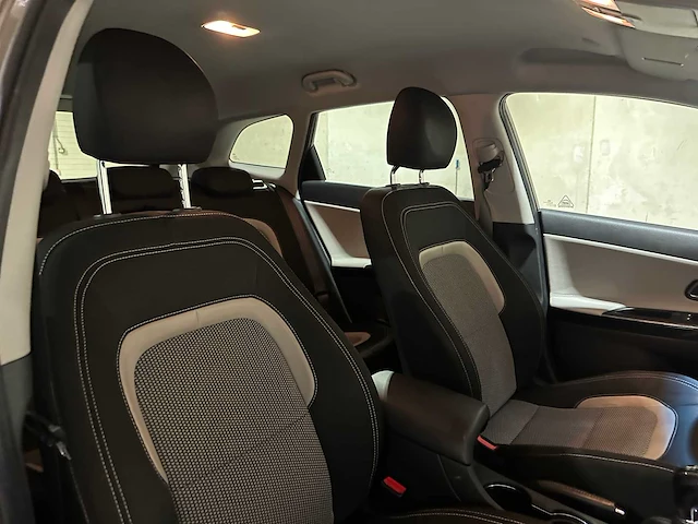 Kia cee'd sportswagon 1.6 gdi businessline 135pk 2014, 5-trk-97 - afbeelding 59 van  66