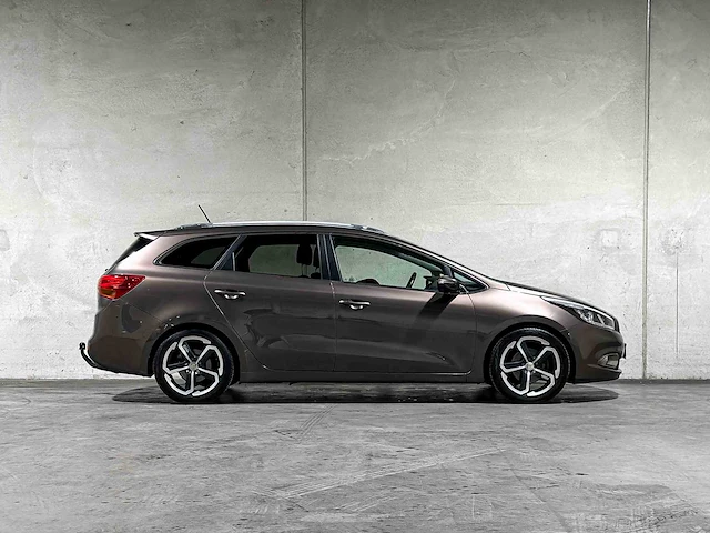 Kia cee'd sportswagon 1.6 gdi businessline 135pk 2014, 5-trk-97 - afbeelding 66 van  66
