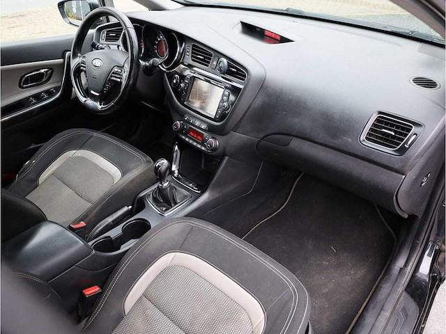 Kia ceed sportswagon 1.6 gdi executiveline 2014, 1-xrt-90 - afbeelding 13 van  28