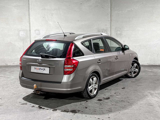 Kia cee'd sporty wagon 1.6 business edition 122pk 2008, 11-zd-rf youngtimer - afbeelding 2 van  37