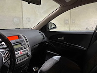 Kia cee'd sporty wagon 1.6 business edition 122pk 2008, 11-zd-rf youngtimer - afbeelding 10 van  37