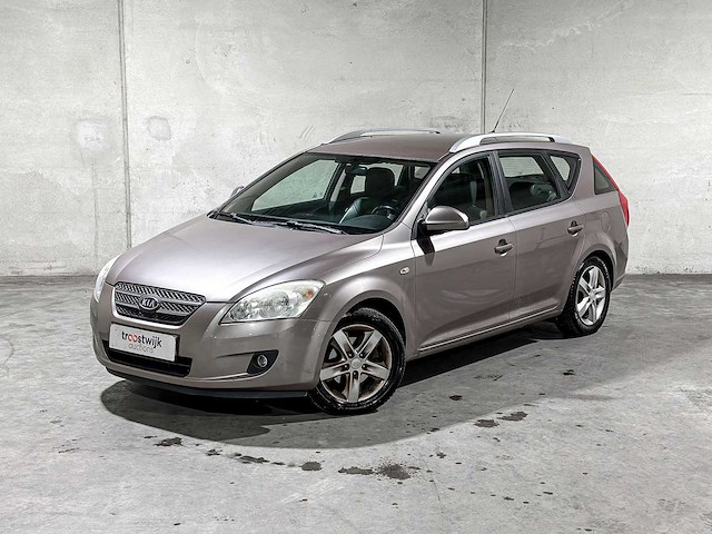 Kia cee'd sporty wagon 1.6 business edition 122pk 2008, 11-zd-rf youngtimer - afbeelding 23 van  37