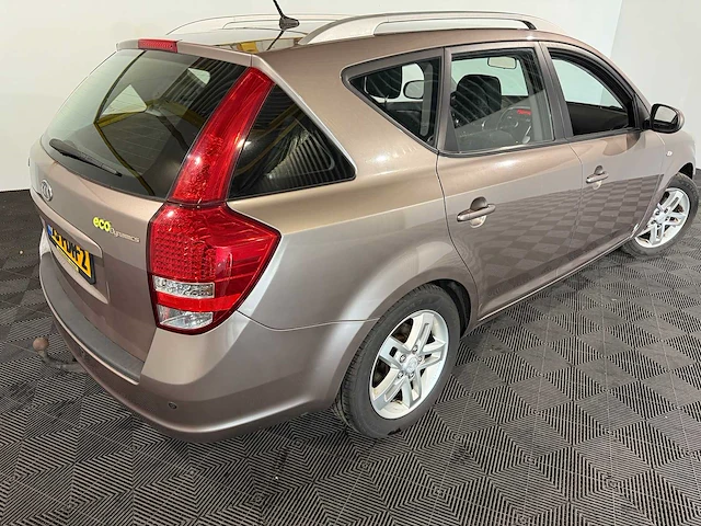Kia cee'd sporty wagon 1.6 crdi x-ecutive, 73-pdh-2 - afbeelding 9 van  13