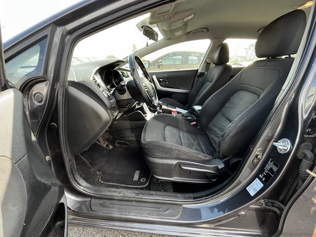 Kia cee'd sw 1.6 crdi easy 110, 2013 - afbeelding 9 van  34