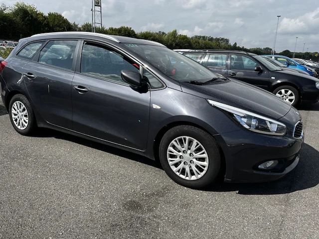 Kia cee'd sw 1.6 crdi easy 110, 2013 - afbeelding 23 van  34