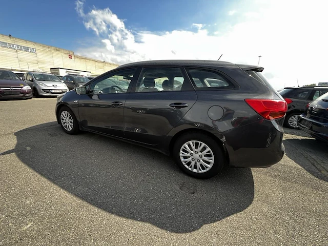 Kia cee'd sw 1.6 crdi easy 110, 2013 - afbeelding 32 van  34