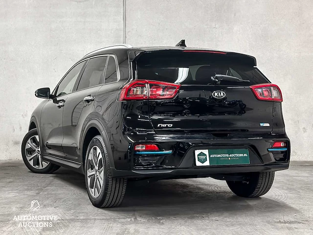 Kia e-niro executiveline 64 kwh 204pk 2019 (origineel-nl + 1e eigenaar), g-935-sh - afbeelding 11 van  56