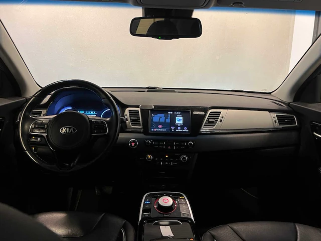 Kia e-niro executiveline 64 kwh 204pk 2019 (origineel-nl + 1e eigenaar), g-935-sh - afbeelding 16 van  56