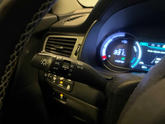 Kia e-niro executiveline 64 kwh 204pk 2019 (origineel-nl + 1e eigenaar), g-935-sh - afbeelding 20 van  56
