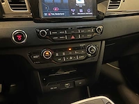 Kia e-niro executiveline 64 kwh 204pk 2019 (origineel-nl + 1e eigenaar), g-935-sh - afbeelding 26 van  56