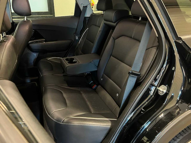 Kia e-niro executiveline 64 kwh 204pk 2019 (origineel-nl + 1e eigenaar), g-935-sh - afbeelding 36 van  56