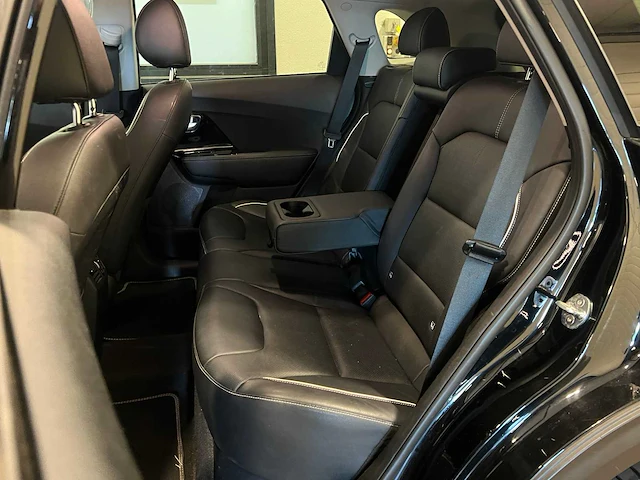Kia e-niro executiveline 64 kwh 204pk 2019 (origineel-nl + 1e eigenaar), g-935-sh - afbeelding 37 van  56