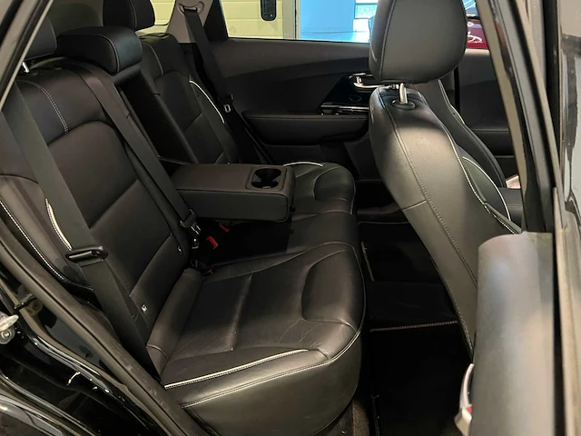 Kia e-niro executiveline 64 kwh 204pk 2019 (origineel-nl + 1e eigenaar), g-935-sh - afbeelding 41 van  56