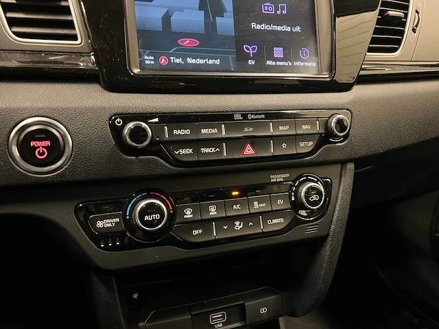 Kia e-niro executiveline 64 kwh 204pk 2019 (origineel-nl), zb-122-x - afbeelding 11 van  52