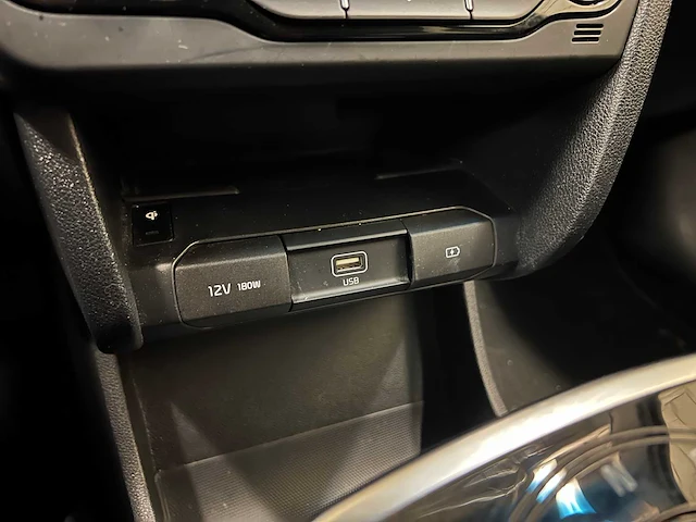 Kia e-niro executiveline 64 kwh 204pk 2019 (origineel-nl), zb-122-x - afbeelding 13 van  52