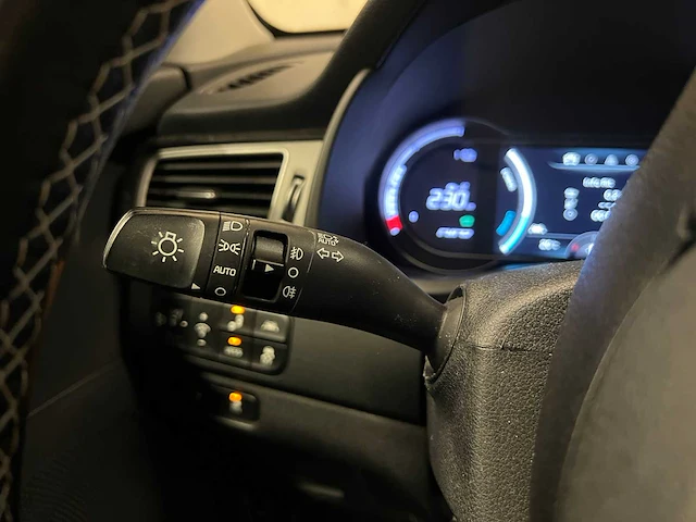 Kia e-niro executiveline 64 kwh 204pk 2019 (origineel-nl), zb-122-x - afbeelding 19 van  52