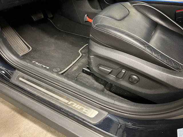 Kia e-niro executiveline 64 kwh 204pk 2019 (origineel-nl), zb-122-x - afbeelding 28 van  52
