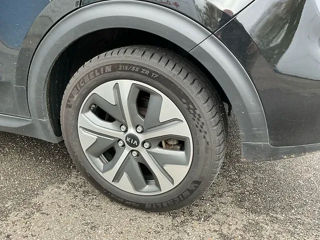 Kia e-niro personenauto - afbeelding 18 van  27
