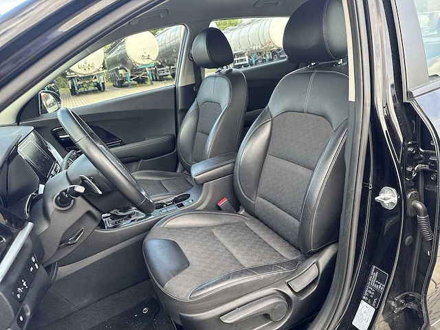 Kia niro 1.6 gdi hybrid executive line 2019 | g-749-bl - afbeelding 2 van  30