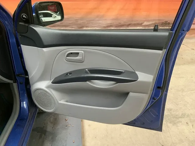 Kia picanto lx 2005 - afbeelding 27 van  44