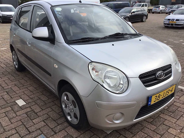 Kia picanto personenauto - afbeelding 16 van  20