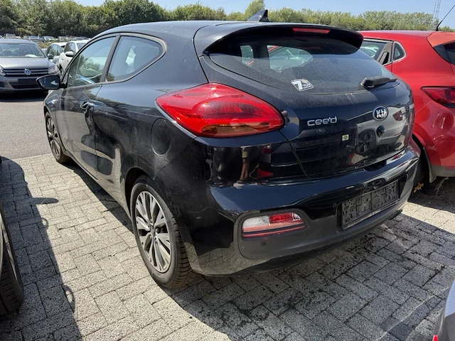 Kia pro_cee'd - 2016 1.4i access isg 100, 2017 - afbeelding 19 van  23