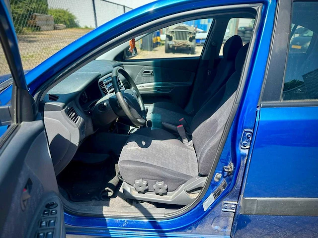 Kia rio 1.4 l , 89-rz-lj - afbeelding 10 van  14