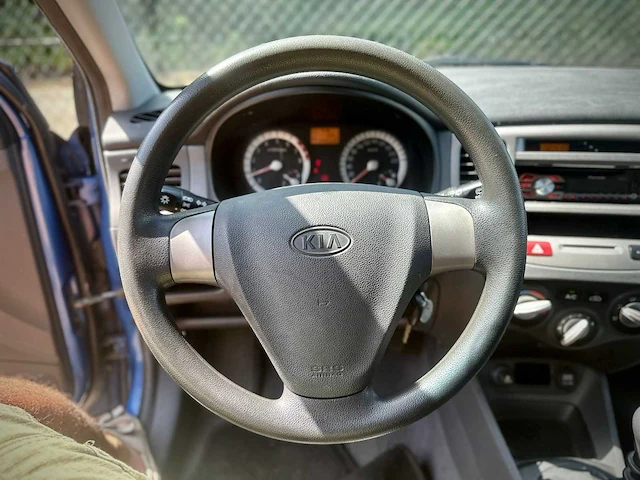 Kia rio 1.4 l , 89-rz-lj - afbeelding 13 van  14