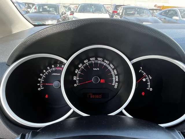 Kia venga 1.4i access 90, 2012 - afbeelding 26 van  28