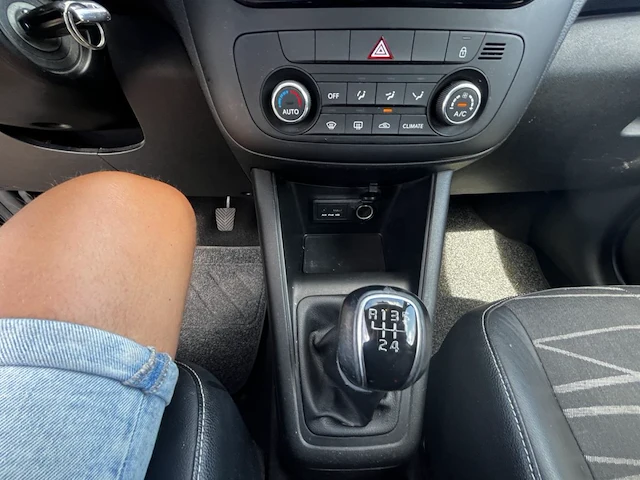 Kia venga 1.4i mind 90,2015 - afbeelding 45 van  45