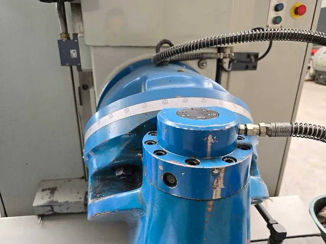 Kiheung - combi u3z - cnc-freesmachine - 2001 - afbeelding 2 van  12