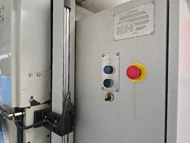 Kiheung - combi u3z - cnc-freesmachine - 2001 - afbeelding 8 van  12