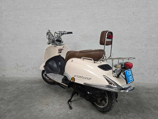 Killerbee - snorscooter - custom - 4t 25km uitvoering f201xs - afbeelding 6 van  7