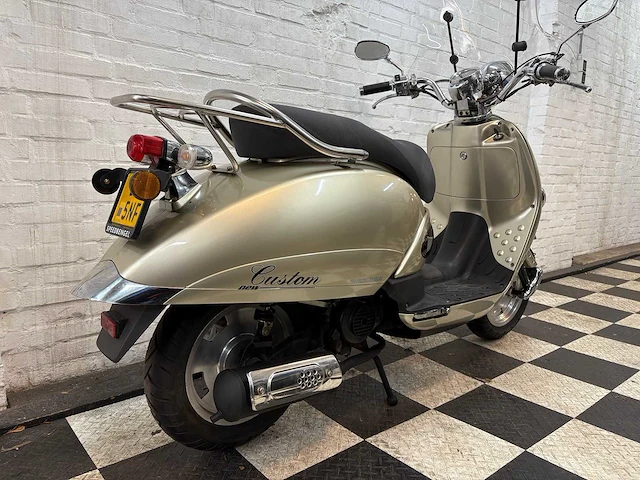 Killerbee custom 45 km bromscooter 4takt - afbeelding 5 van  7