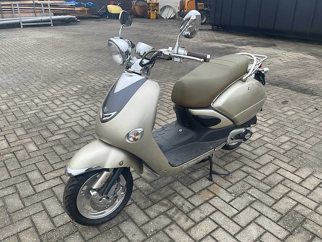 Killerbee custom elektrische scooter ongebruikt - afbeelding 1 van  12