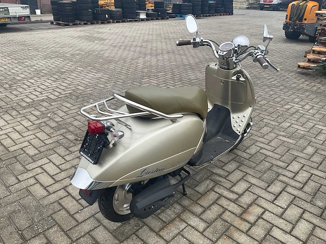 Killerbee custom elektrische scooter ongebruikt - afbeelding 6 van  12