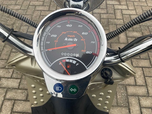 Killerbee custom elektrische scooter ongebruikt - afbeelding 12 van  12