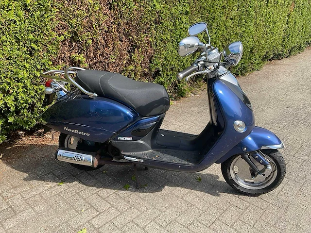 Killerbee new retro scooter - afbeelding 2 van  9