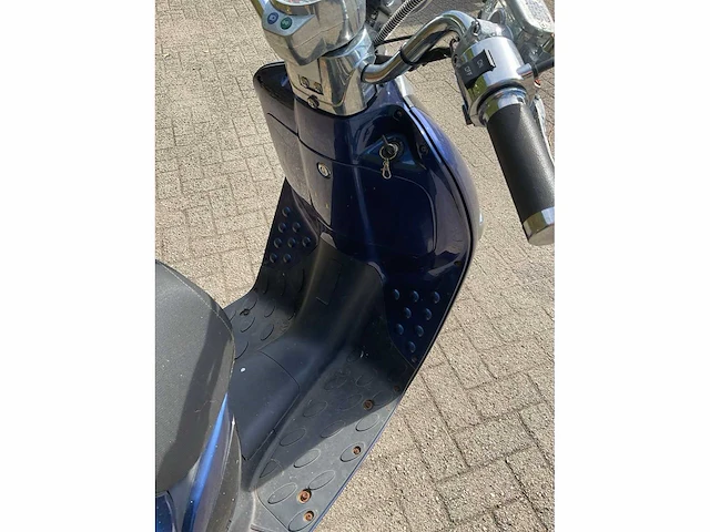 Killerbee new retro scooter - afbeelding 4 van  9