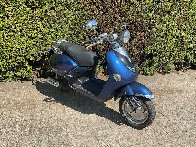 Killerbee snorscooter d-688-sx - afbeelding 1 van  11