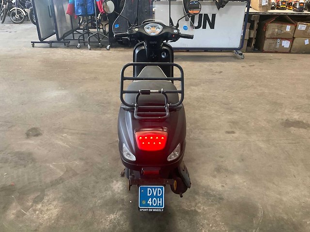 Killerbee sport snorscooter - afbeelding 8 van  12