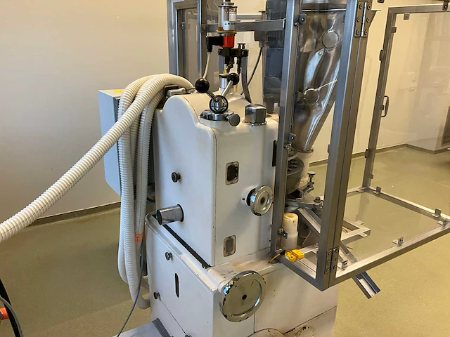 Killian rt 20 tablet persmachine - afbeelding 15 van  15