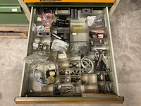Kind werkplaatskast met machine onderdelen - afbeelding 4 van  13