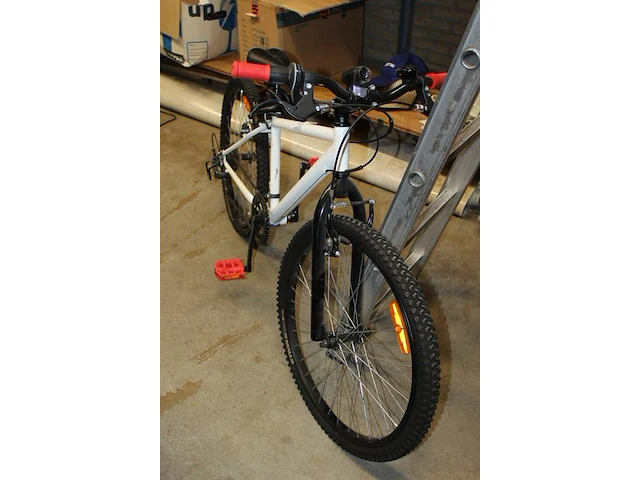 Kinder mountainbike wit. - afbeelding 2 van  2