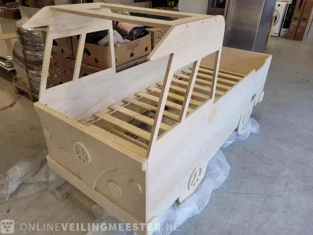 Kinderbed vw t1 hout peacesleepers met wandplankje - afbeelding 4 van  11
