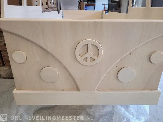 Kinderbed vw t1 hout peacesleepers met wandplankje - afbeelding 7 van  11