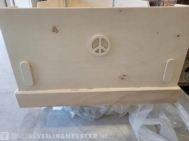 Kinderbed vw t1 hout peacesleepers met wandplankje - afbeelding 8 van  11